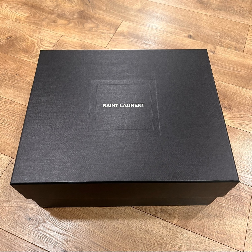 * SOLD * YVES SAINT LAURENT Cassandra Medium top handle bag - Picture 8 of 17